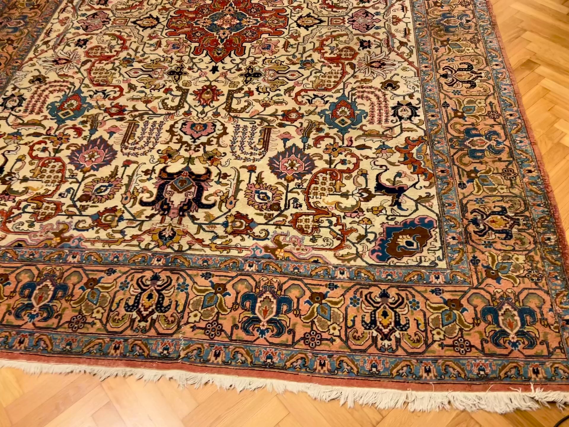 Tabriz Rug, 297x410 cm, ca 1930